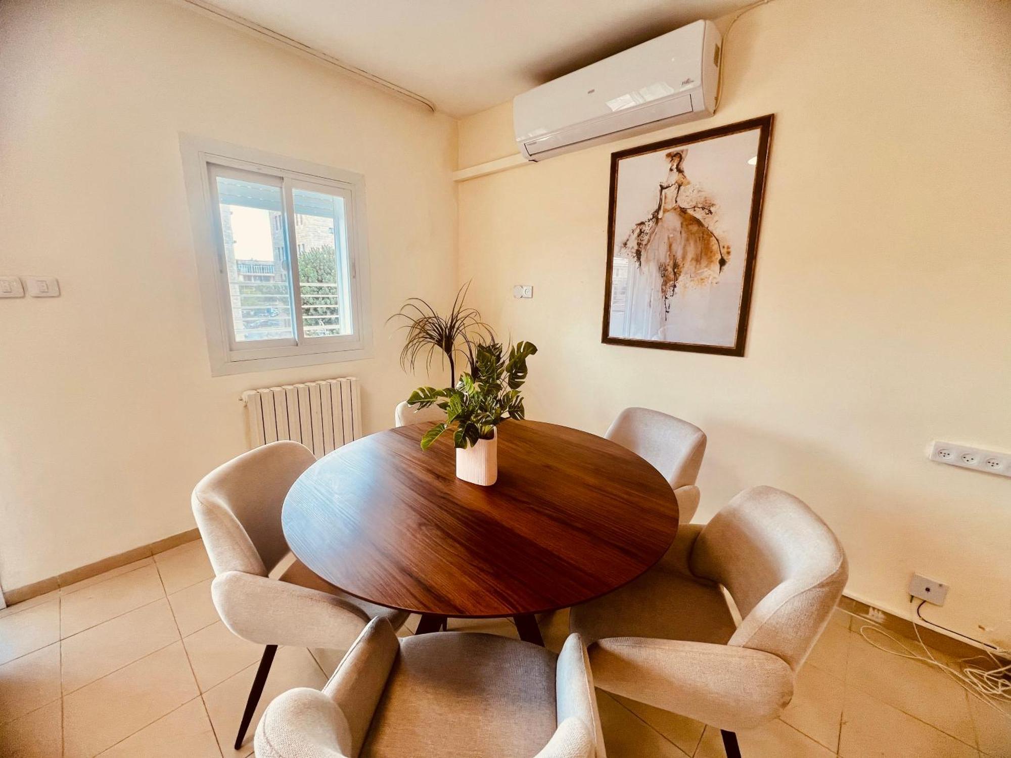 Apartment In Rehavia Jerusalem Exterior photo